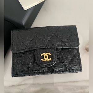 Chanel wallet / black caviar / sold out!